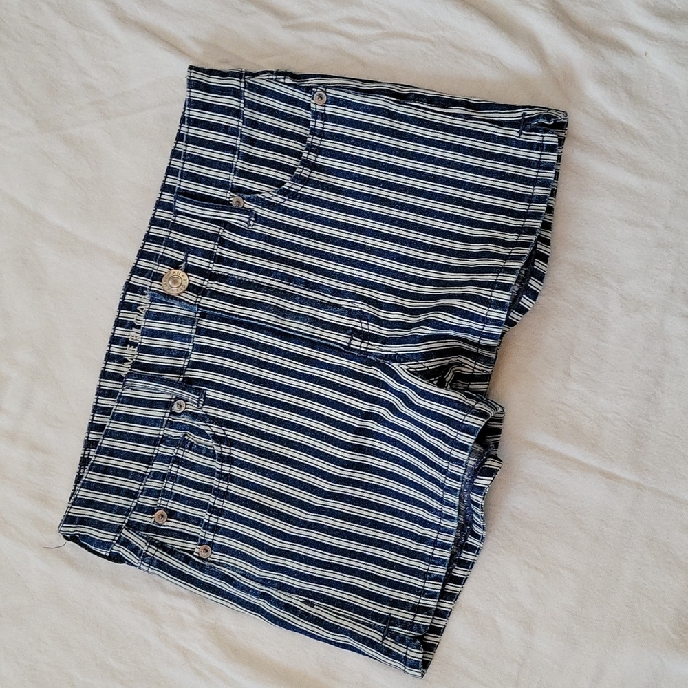 American Eagle striped denim short